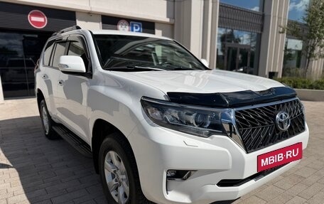 Toyota Land Cruiser Prado 150 рестайлинг 2, 2018 год, 4 350 000 рублей, 3 фотография