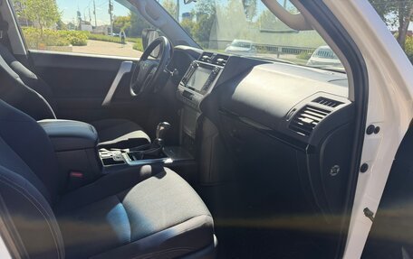 Toyota Land Cruiser Prado 150 рестайлинг 2, 2018 год, 4 350 000 рублей, 15 фотография
