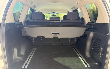 Toyota Land Cruiser Prado 150 рестайлинг 2, 2018 год, 4 350 000 рублей, 23 фотография