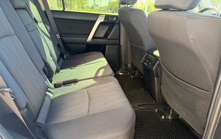 Toyota Land Cruiser Prado 150 рестайлинг 2, 2018 год, 4 350 000 рублей, 18 фотография