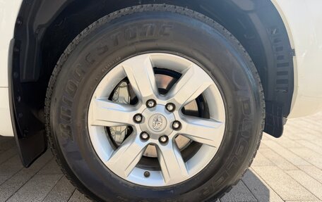 Toyota Land Cruiser Prado 150 рестайлинг 2, 2018 год, 4 350 000 рублей, 38 фотография