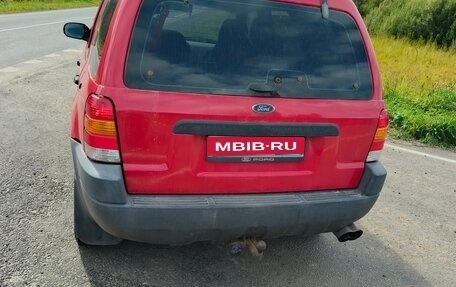 Ford Escape II, 2001 год, 350 000 рублей, 1 фотография