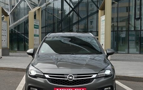 Opel Astra K, 2018 год, 1 350 000 рублей, 2 фотография