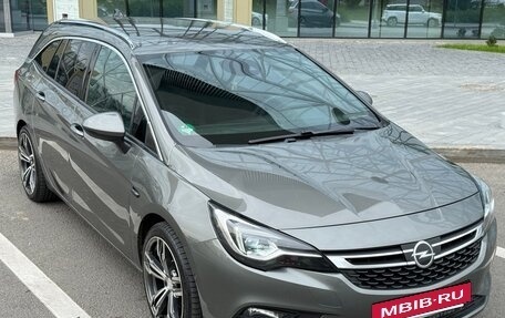 Opel Astra K, 2018 год, 1 350 000 рублей, 7 фотография