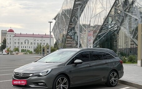 Opel Astra K, 2018 год, 1 350 000 рублей, 10 фотография