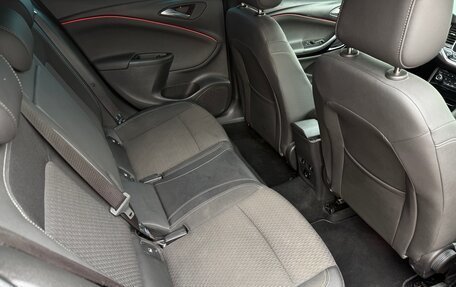 Opel Astra K, 2018 год, 1 350 000 рублей, 23 фотография