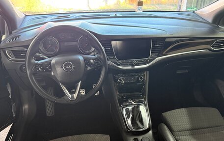 Opel Astra K, 2018 год, 1 350 000 рублей, 29 фотография