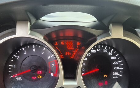 Nissan Juke II, 2011 год, 900 000 рублей, 9 фотография