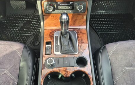 Volkswagen Touareg III, 2012 год, 1 395 000 рублей, 13 фотография
