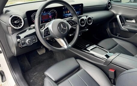 Mercedes-Benz A-Класс, 2022 год, 2 250 000 рублей, 12 фотография