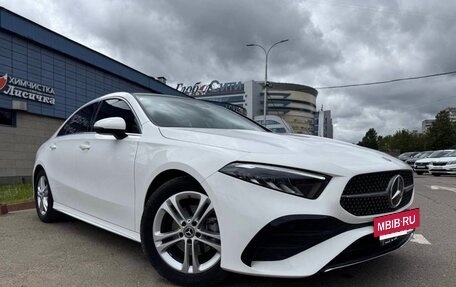 Mercedes-Benz A-Класс, 2022 год, 2 250 000 рублей, 3 фотография