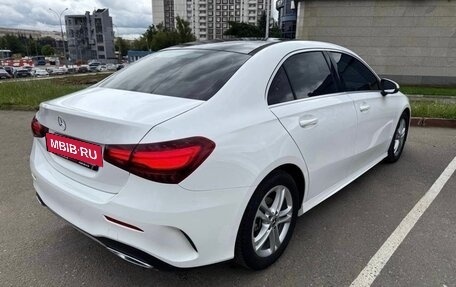 Mercedes-Benz A-Класс, 2022 год, 2 250 000 рублей, 7 фотография
