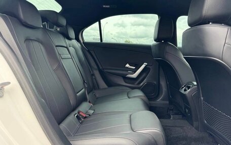 Mercedes-Benz A-Класс, 2022 год, 2 250 000 рублей, 24 фотография