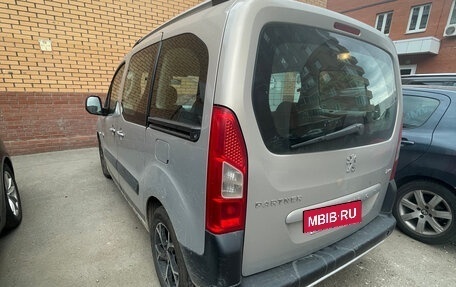 Peugeot Partner II рестайлинг 2, 2011 год, 650 000 рублей, 11 фотография