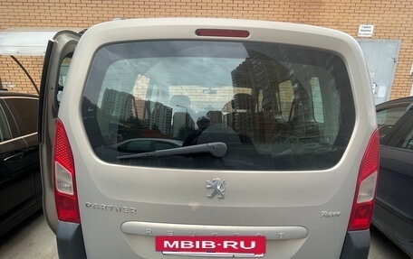 Peugeot Partner II рестайлинг 2, 2011 год, 650 000 рублей, 4 фотография
