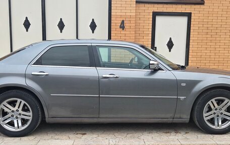 Chrysler 300C II, 2005 год, 1 230 000 рублей, 4 фотография