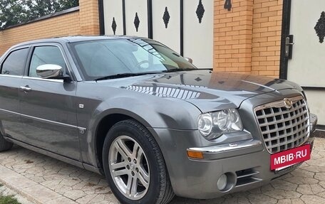 Chrysler 300C II, 2005 год, 1 230 000 рублей, 3 фотография