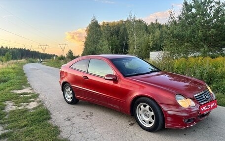Mercedes-Benz C-Класс, 2005 год, 340 000 рублей, 3 фотография