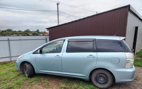 Toyota Wish II, 2003 год, 650 000 рублей, 1 фотография