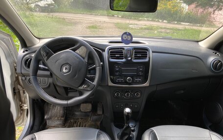 Renault Logan II, 2015 год, 350 000 рублей, 8 фотография