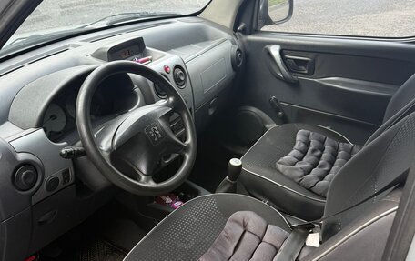 Peugeot Partner II рестайлинг 2, 2010 год, 450 000 рублей, 8 фотография