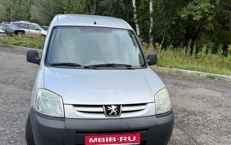 Peugeot Partner II рестайлинг 2, 2010 год, 450 000 рублей, 3 фотография
