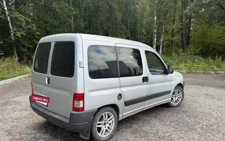 Peugeot Partner II рестайлинг 2, 2010 год, 450 000 рублей, 4 фотография
