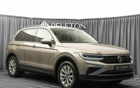 Volkswagen Tiguan II, 2021 год, 2 360 000 рублей, 2 фотография