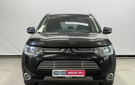 Mitsubishi Outlander III рестайлинг 3, 2013 год, 1 299 000 рублей, 2 фотография