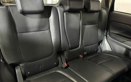 Mitsubishi Outlander III рестайлинг 3, 2013 год, 1 299 000 рублей, 11 фотография