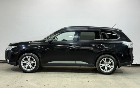 Mitsubishi Outlander III рестайлинг 3, 2013 год, 1 299 000 рублей, 8 фотография