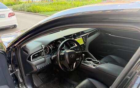 Toyota Camry, 2020 год, 3 250 000 рублей, 2 фотография