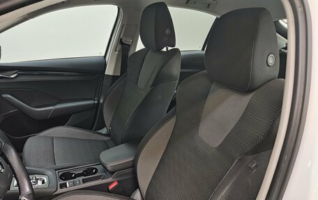 Skoda Octavia IV, 2021 год, 2 370 000 рублей, 16 фотография