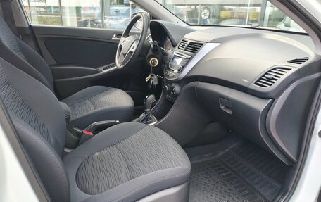 Hyundai Solaris II рестайлинг, 2015 год, 1 100 000 рублей, 7 фотография