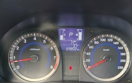 Hyundai Solaris II рестайлинг, 2015 год, 1 100 000 рублей, 12 фотография