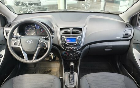 Hyundai Solaris II рестайлинг, 2015 год, 1 100 000 рублей, 9 фотография