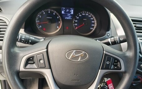 Hyundai Solaris II рестайлинг, 2015 год, 1 100 000 рублей, 11 фотография