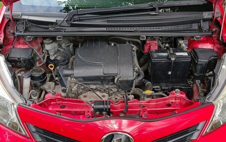 Toyota Vitz, 2012 год, 650 000 рублей, 1 фотография