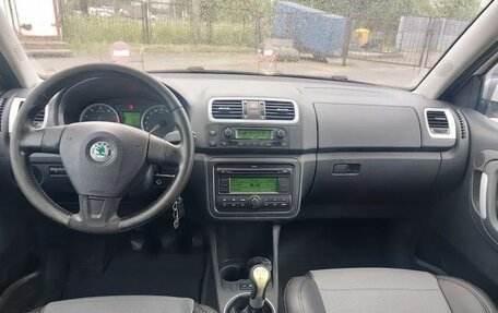 Skoda Fabia II, 2009 год, 350 000 рублей, 4 фотография