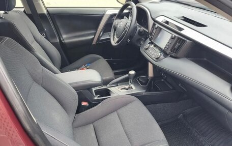 Toyota RAV4, 2017 год, 2 300 000 рублей, 8 фотография