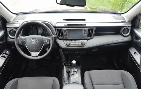 Toyota RAV4, 2017 год, 2 300 000 рублей, 7 фотография