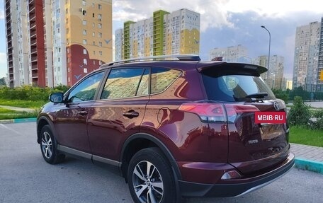Toyota RAV4, 2017 год, 2 300 000 рублей, 4 фотография
