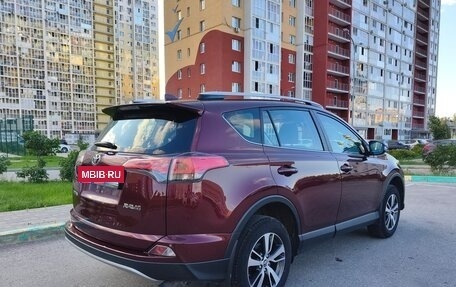 Toyota RAV4, 2017 год, 2 300 000 рублей, 3 фотография