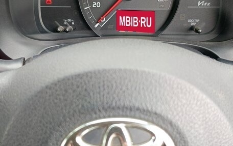 Toyota Vitz, 2012 год, 650 000 рублей, 5 фотография