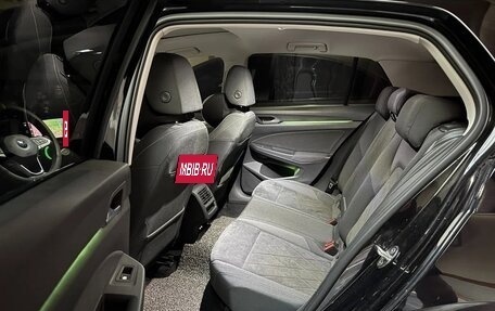 Volkswagen Golf VIII, 2023 год, 2 750 000 рублей, 13 фотография