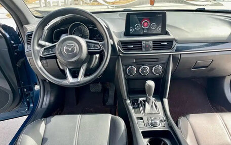 Mazda CX-4, 2022 год, 2 230 000 рублей, 11 фотография