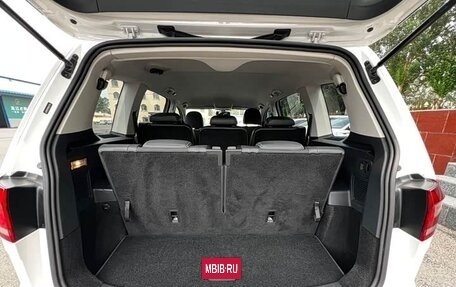Volkswagen Touran III, 2022 год, 2 350 000 рублей, 19 фотография
