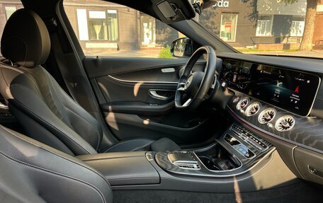 Mercedes-Benz E-Класс, 2021 год, 5 750 000 рублей, 7 фотография