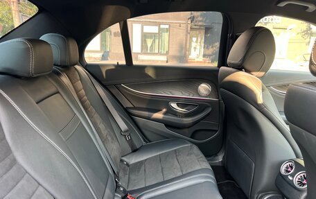 Mercedes-Benz E-Класс, 2021 год, 5 750 000 рублей, 8 фотография
