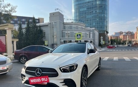 Mercedes-Benz E-Класс, 2021 год, 5 750 000 рублей, 2 фотография